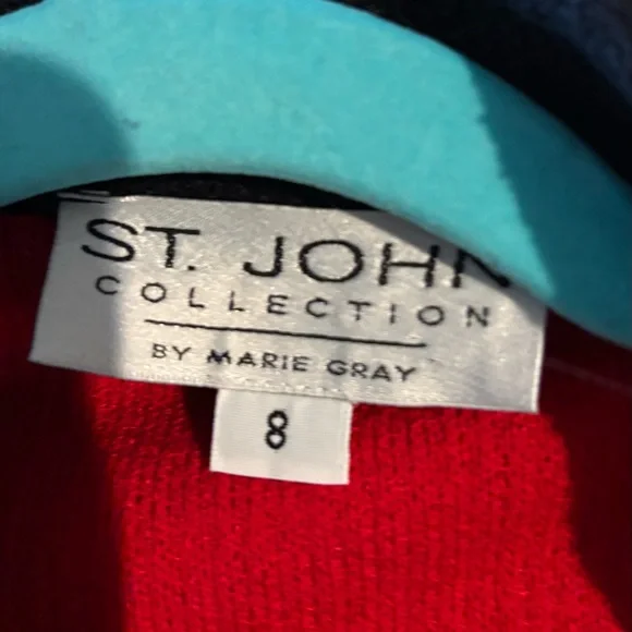 ST JOHN FABULOUS RED Blazer with BLK TRIM EUC Gold Buttons 8 - Picture 4 of 7